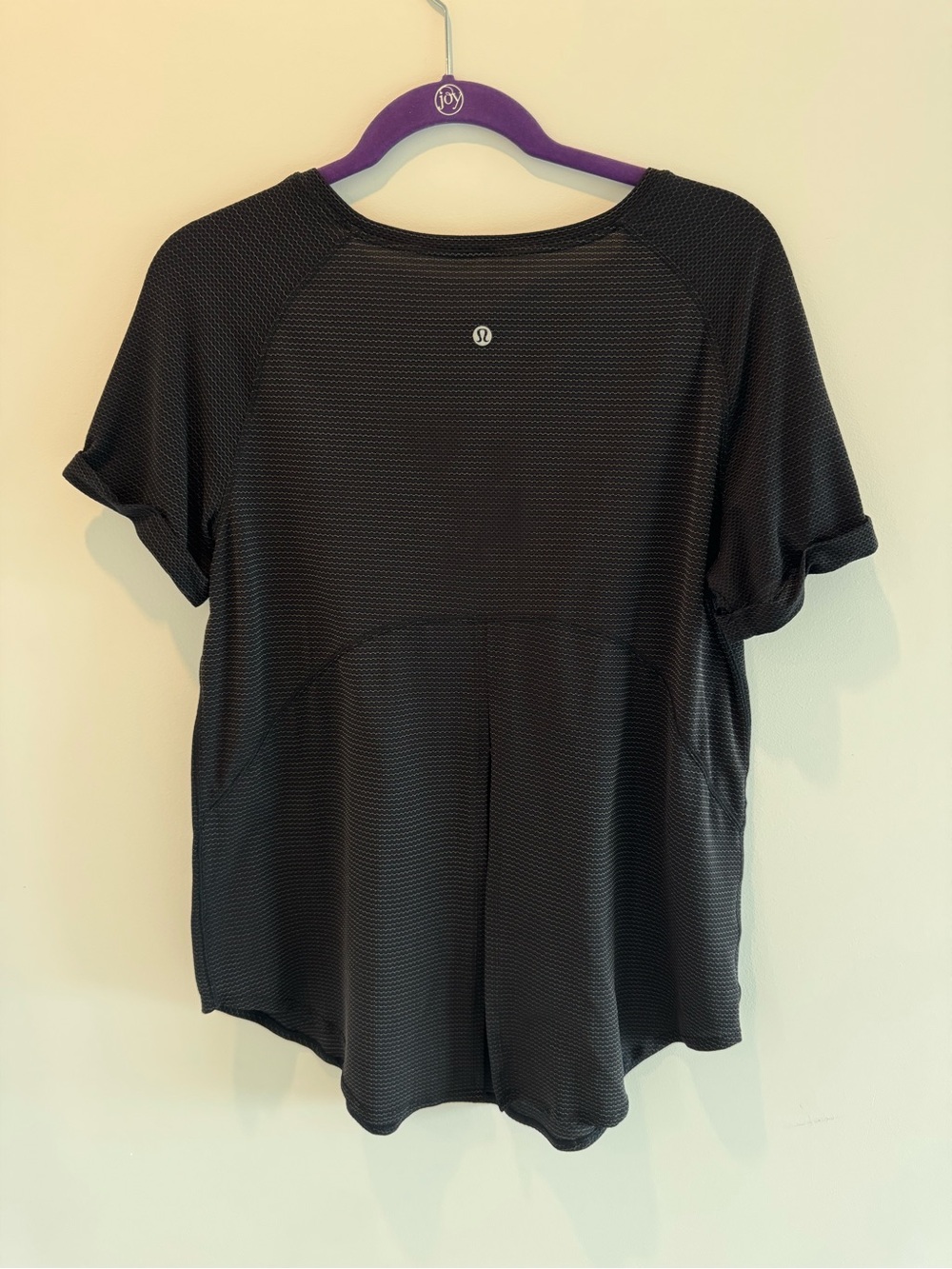 lululemon athletica Black Short-Sleeve Textured Tee